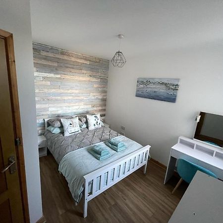 Harbour Loft! Newly Refurbished 3 Bed Flat! Appartement Burry Port Buitenkant foto