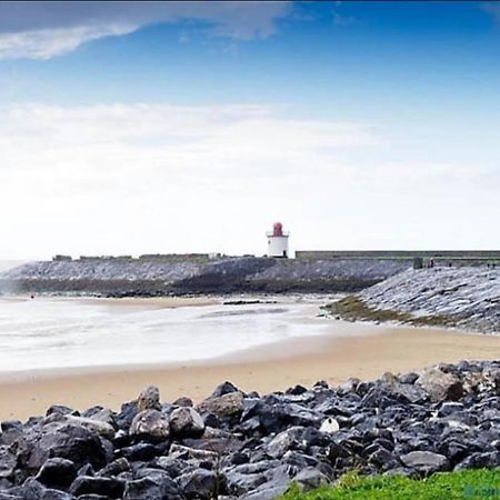 Harbour Loft! Newly Refurbished 3 Bed Flat! Appartement Burry Port Buitenkant foto